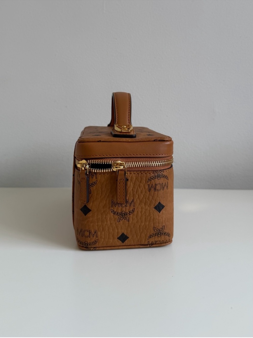 MCM Cognac Monogram Vanity Case with Gold Hardware - Picture 2 of 11